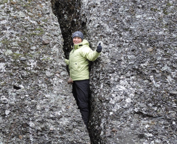 Камень «Разбитое сердце» у подножия Демерджи-яйлы
