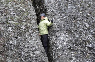 Камень «Разбитое сердце» у подножия Демерджи-яйлы